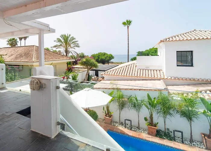 Villa Emma By The Sea With Private Pool