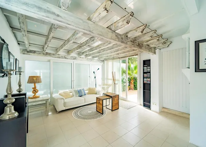 Emma By The Sea With Private Pool Marbella