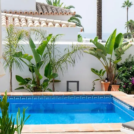 Emma By The Sea With Private Pool Вилла Марбелья