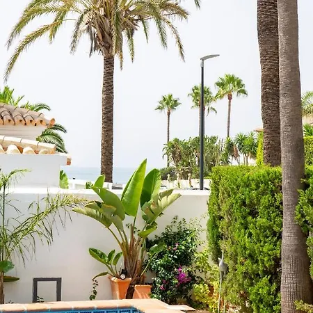 Emma By The Sea With Private Pool